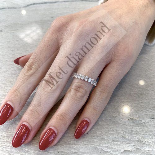 3 karat yarım tur oval kesim mozanit taşlı yüzük