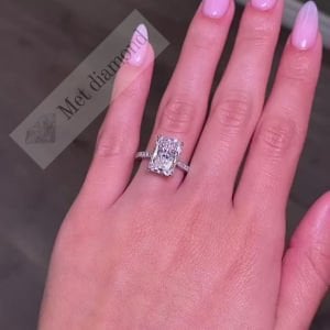 5.70 karat raidant kesim mozanit taşlı yüzük bgt322