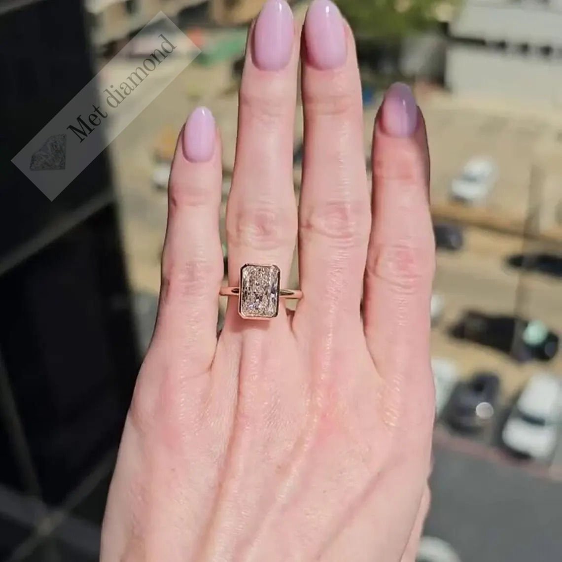 5 karat raidant kesim mozanit taşlı yüzük bgt323