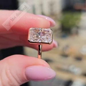 5 karat raidant kesim mozanit taşlı yüzük bgt323