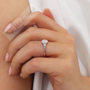 1.20 karat mozanit taşlı 3 taş yüzük- uc033