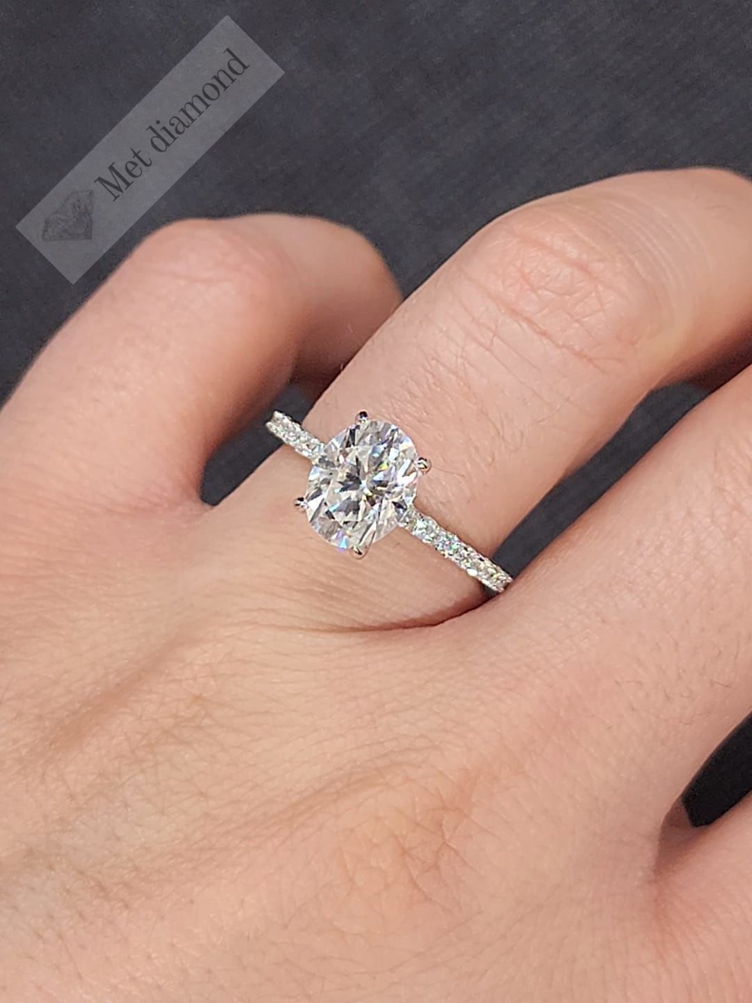 2,50 karat mozanit taşlı tektaş yüzük oval kesim ov067