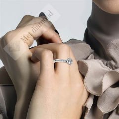 2,30 karat mozanit taşlı yüzük mzn212