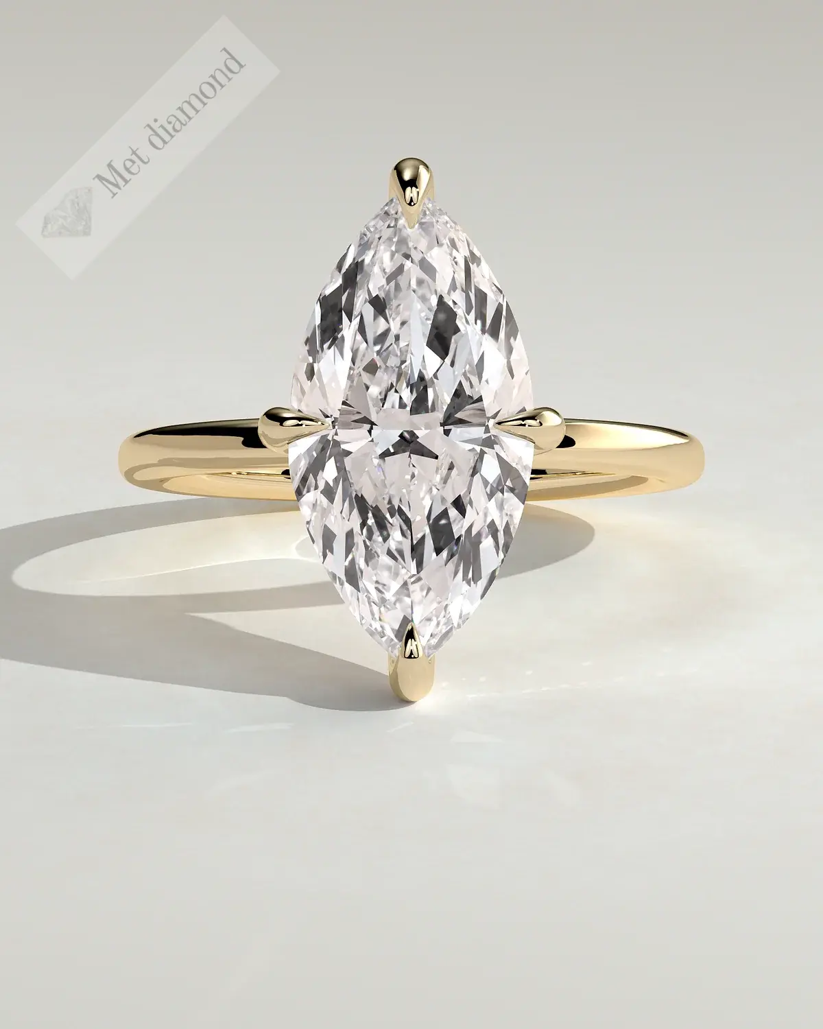 MET 0361, 4 ct sarı altın markiz gizli halo laboratuvar pırlantası yüzük, önden görünüm