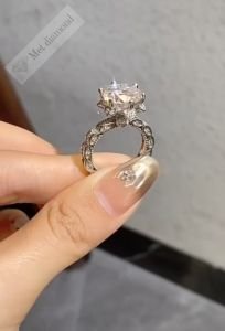 5.50 karat mozanit taşlı tektaş yüzük mzn687