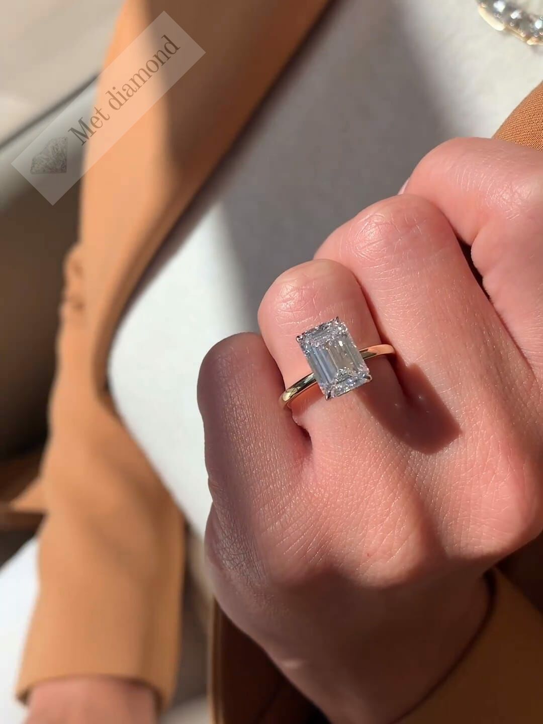 10 karat mozanit taşlı tektaş yüzük bgt72