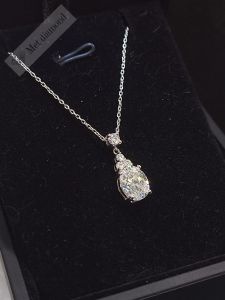 2 karat mozanit taşlı oval kesim kolye  - kol017