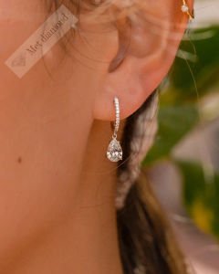 2.20 karat  mozanit taşlı küpe -kup08