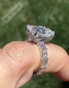 6 karat raidant kesim mozanit taşlı yüzük bgt101