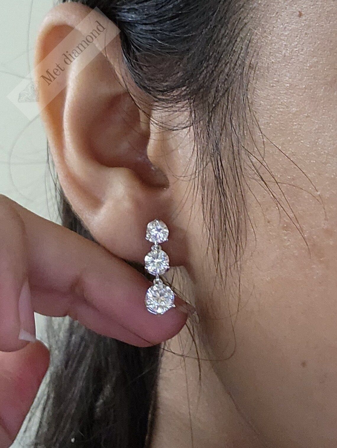 3,20  karat  mozanit taşlı küpe-kup320