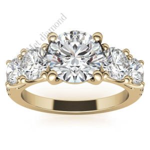 2,70 karat mozanit pırlanta yüzük tria-uc010